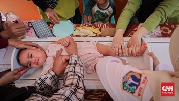 FOTO: Pemeriksaan Anak buat Cegah Stunting di Hari Balita Nasional