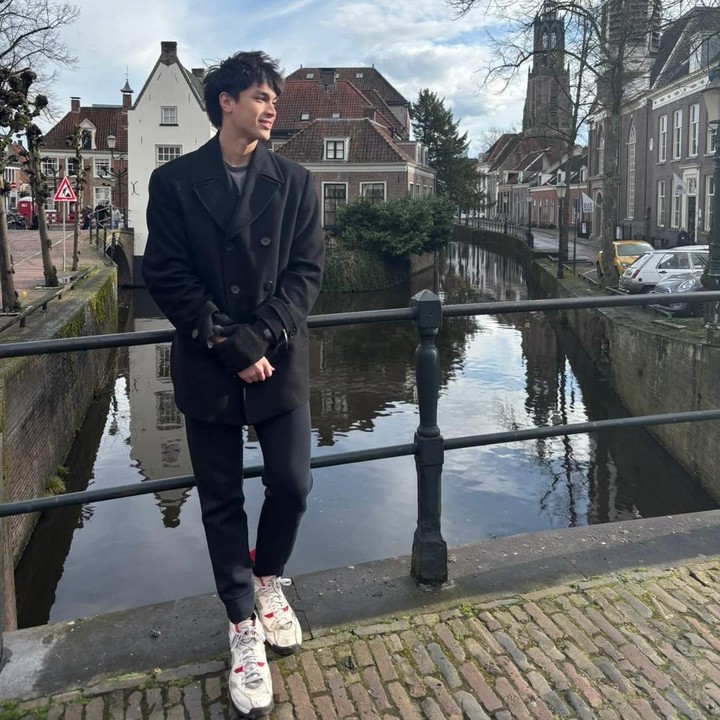 <p>Kehidupan anak artis Tanah Air tampaknya tak pernah lepas dari sorotan publik. Salah satunya putra semata wayang Maudy Koesnaedi dan Frederik Johannes Meijer, Eddy Maliq Meijer. (Foto: Instagram @maudykoesnaedi)</p>