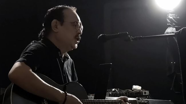 Erros Djarot akan konser bertajuk Badai Pasti Berlalu untuk merayakan 52 tahun perjalanan kariernya di industri kreatif Indonesia.