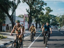 Kurangi Penggunaan Kendaraan Dinas, Walkot Medan Pergi Kerja Naik Sepeda