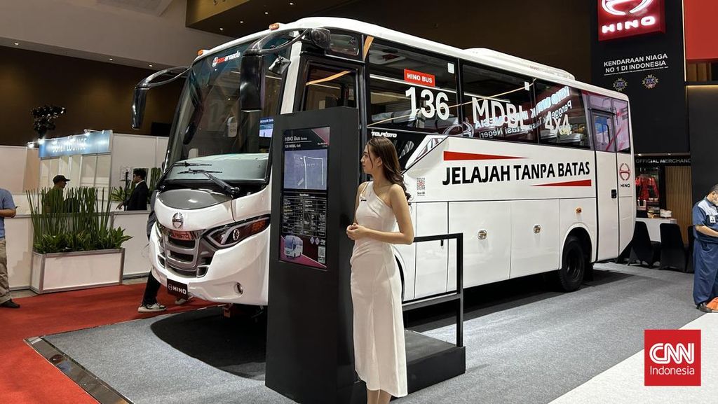 Bus Tambang Hino 4x4 Meluncur di Giicomvec 2026