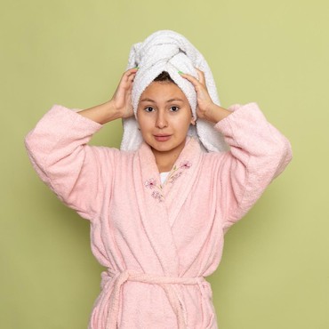 Urutan Keramas yang Benar Agar Rambut Sehat dan Tidak Rusak