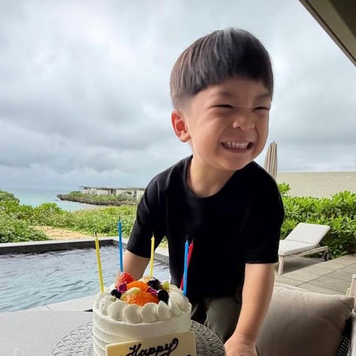 <p>Cerita manis kembali hadir di keluarga artis Nikita Willy dan Indra Priawan. Putra sulung Nikita, Issa Xander Djokosoetono atau yang akrab disapa Issa, baru saja merayakan ulang tahunnya, Bunda. Bocah yang lahir pada 7 April 2022 itu kini sudah genap berusia empat tahun. (Foto: Instagram @nikitawillyofficial94)</p>