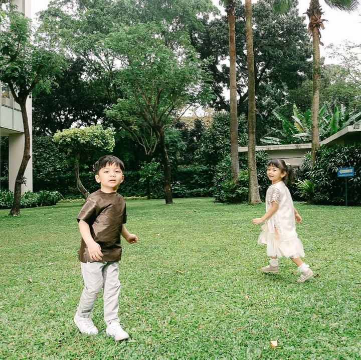 <p>Melihat dari laman Instagram, Issa mendapatkan ucapan ulang tahun dari sang tante, Nona Willy. Nona juga membagikan foto ketika Issa sedang bersama Mikaila. "Selamat ulang tahun Abang Issa. Tumbuh sehat &amp; bahagia ya, Bang. 4 tahun penuh makna. Ibu <em>@nikitawillyofficial94</em> &amp; Papa <em>@indpriw</em>, sangat menginspirasi," ungkapnya, dikutip dari akun Instagram <em>@nonawilly16</em>. (Foto: Instagram @nonawilly16)</p>