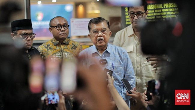 Mantan Wakil Presiden Jusuf Kalla melaporkan Rismon Sianipar ke Bareskrim Polri terkait dugaan penyelidikan ijazah palsu Jokowi.