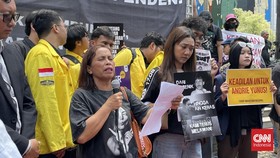 Keluarga Korban Kekerasan Aparat di MK: TNI Harusnya Lindungi Rakyat