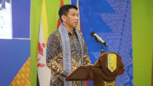 Wamendagri Akhmad Wiyagus menekankan peran dai dalam memperkuat ketahanan nasional di wilayah perbatasan, khususnya di Kabupaten Sambas.