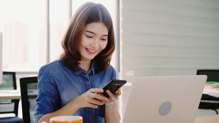 5 Keunggulan Orang yang Lebih Suka Chat daripada Telepon
