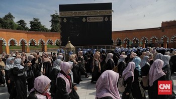 FOTO: Calon Jemaah Haji RI Menyiapkan Diri Menuju Tanah Suci