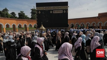 FOTO: Calon Jemaah Haji RI Menyiapkan Diri Menuju Tanah Suci