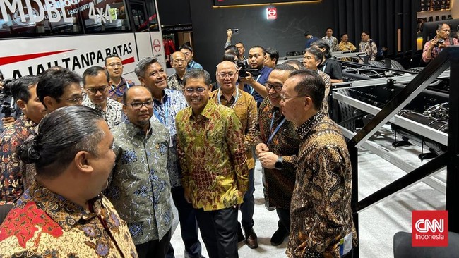 Pameran kendaraan komersial GAIKINDO Indonesia International Commercial Vehicle Expo (Giicomvec) 2026 resmi dibuka, Rabu (8/4).