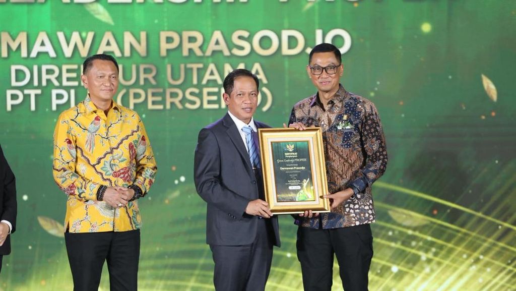 PLN Borong 11 PROPER Emas KLH 2025, Dirut Raih Green Leadership