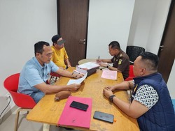 Polda Babel Limpahkan Tersangka Pengoplos LPG Subsidi ke Kejari Pangkalpinang