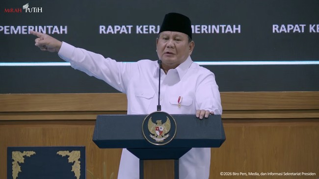 Prabowo Minta Pejabat Sampai Bos BUMN Baca Buku Paradoks Indonesia