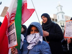 Video Warga Iran Sepakat Tolak Berunding dengan AS: Kami Tak Takut Perang