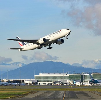 7 Bandara Tersepi di Indonesia, Saking Sepinya hingga Ditinggalkan Maskapai Penerbangan!