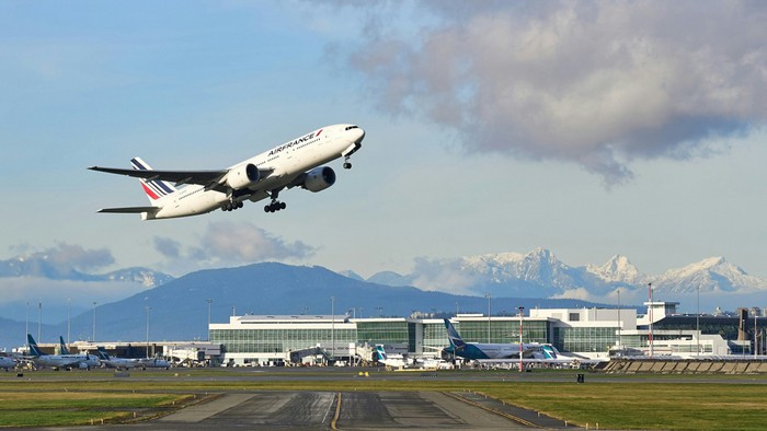 7 Bandara Tersepi di Indonesia, Saking Sepinya hingga Ditinggalkan Maskapai Penerbangan!