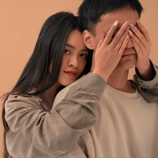 5 Ciri Kepribadian Orang yang Sulit Terbuka dalam Hubungan