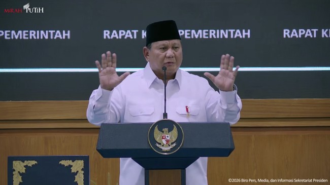 Presiden Prabowo Subianto bantah narasi Indonesia Gelap, sebaliknya ia sebut Indonesia cerah dan aman dibanding negara lain di tengah ketegangan global.
