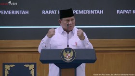 Presiden Prabowo menggelar rapat terbatas dengan menteri untuk membahas isu strategis, termasuk program pendidikan tinggi.