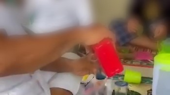 Viral Warga Minum Oli Bergilir di Makassar