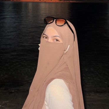 Gaya Wardatina Mawa Joget Pakai Kimono di Jepang Tuai Kritik