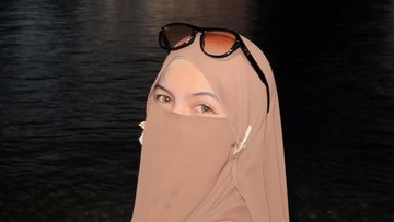 Gaya Wardatina Mawa Joget Pakai Kimono di Jepang Tuai Kritik