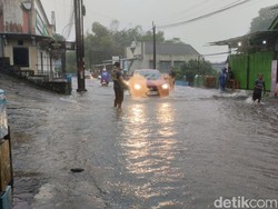Kota Jember Direndam Banjir Usai Hujan Deras