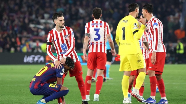 Pelatih Atletico Madrid Diego Simeone gembira timnya bisa mengalahkan Barcelona dengan skor 2-0 pada leg pertama perempat final Liga Champions di Camp Nou.
