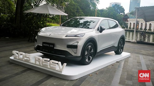 Deepal SO5 adalah mobil plug-in hybrid yang menawarkan sensasi berkendara mobil listrik.
