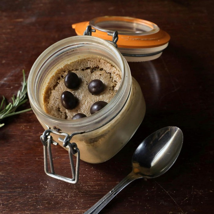 Ilustrasi avocado chocolate mousse