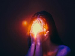 12 Arti Muka Terasa Panas Menurut Primbon Jawa dan Penjelasan Ilmiahnya