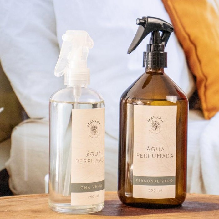 Kamu bisa menggunakan pengusir hama yang diletakkan di tempat penyimpanan baju rajut untuk mencegah kerusakan akibat hama seperti ngengat