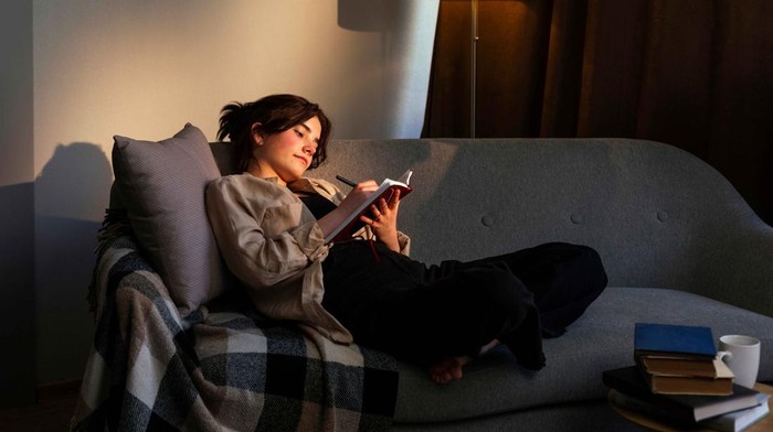 3 Cara Mengenali Orang dengan IQ Tinggi Dilihat dari Kebiasaan Sebelum Tidur Menurut Ilmu Psikologi