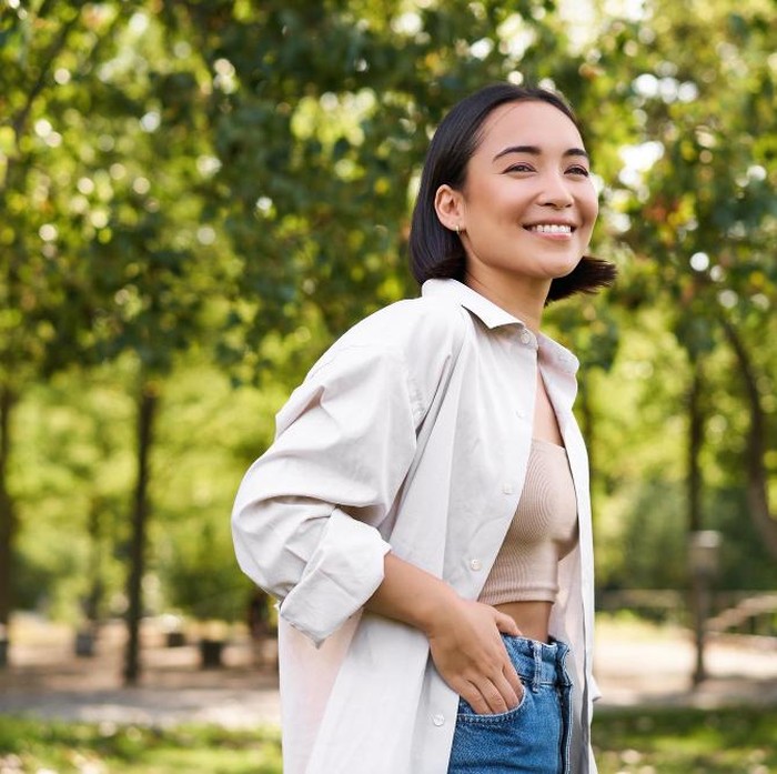 Libra termasuk zodiak yang suka menghindar karena terlalu fokus pada orang lain. Mereka sering menjadi zodiak yang menghindar saat ada masalah pribadi tanpa disadari.