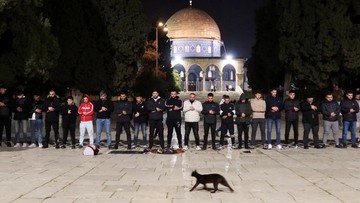 FOTO: Al Aqsa Dipadati Pengunjung Setelah Sempat Ditutup Israel