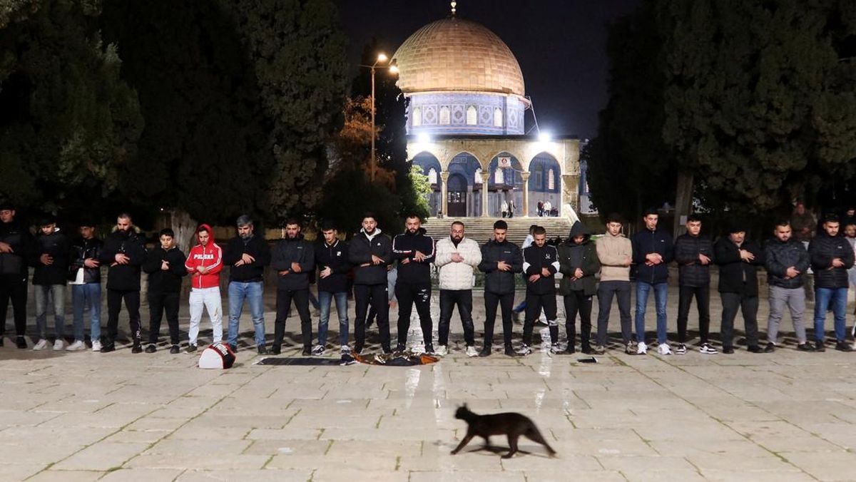FOTO: Al Aqsa Dipadati Pengunjung Setelah Sempat Ditutup Israel