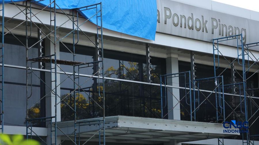 Persaingan industri otomotif nan semakin keras di pasar Indonesia, salah satu diler PT Honda Prospcet Motor (HPM) kudu menutup gerai mereka di area Pondok Pinang, Kebayoran Lama, Jakarta Selatan, Kamis (9/4/2026). (CNBC Indonesia/Tri Susilo)