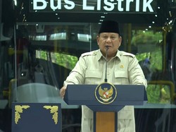 Prabowo Pengin Pabrikan Truk Listrik Lokal Bisa Setara Isuzu-Hino