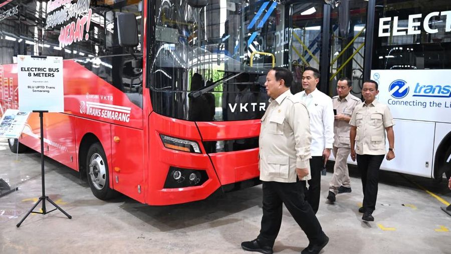 Presiden Prabowo Subianto meresmikan akomodasi perakitan kendaraan komersial listrik milik PT VKTR Sakti Industries di Kabupaten Magelang, Provinsi Jawa Tengah, Kamis, (9/4/2026). (Dok. Sekretariat Presiden)