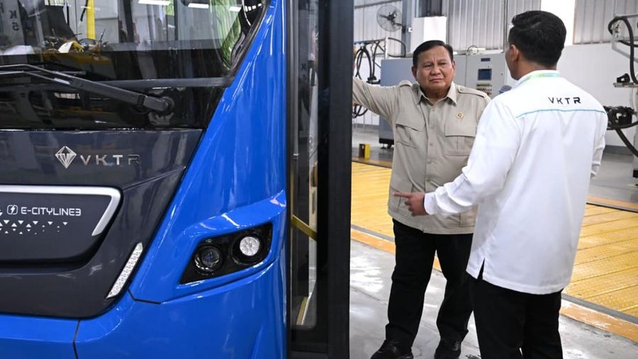 Presiden Prabowo Subianto meresmikan akomodasi perakitan kendaraan komersial listrik milik PT VKTR Sakti Industries di Kabupaten Magelang, Provinsi Jawa Tengah, Kamis, (9/4/2026). (Dok. Sekretariat Presiden)