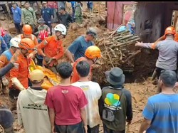 Longsor Timpa Dua Rumah di Sumedang, Satu Warga Tewas