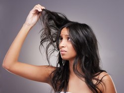 Kenapa Rambut Cepat Lepek Padahal Baru Keramas? Ini Penyebabnya