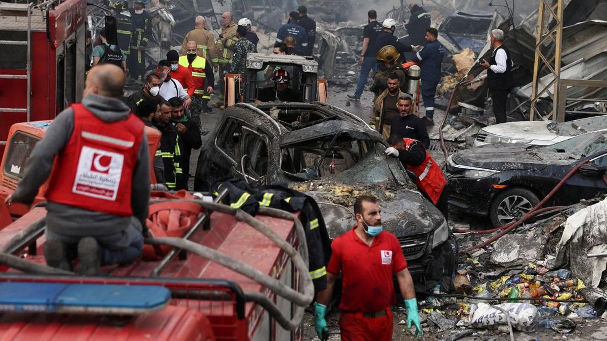 FOTO: Ratusan Tewas saat Israel Bombardir Lebanon