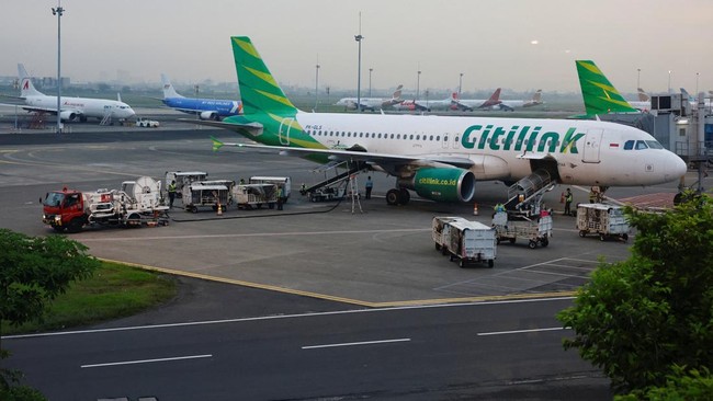 Mulai 13 Mei, Fuel Surcharge Pesawat Bisa 10%-100% Tarif Batas Atas