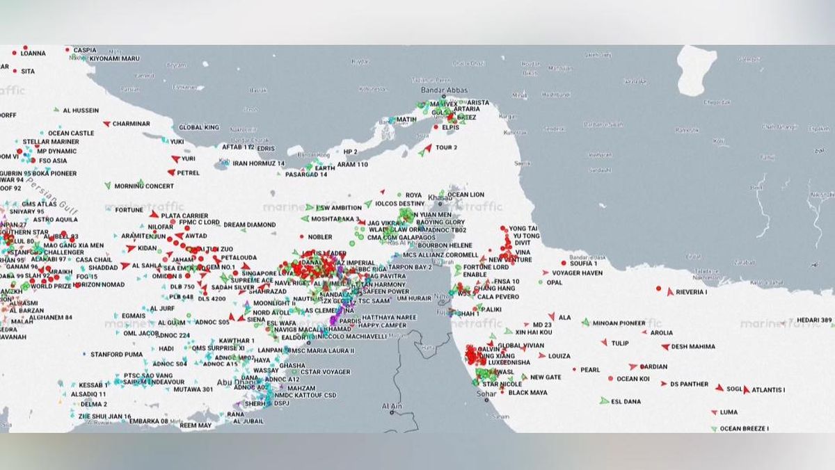 Pertamina Masih Mengupayakan 2 Kapalnya Lewati Selat Hormuz