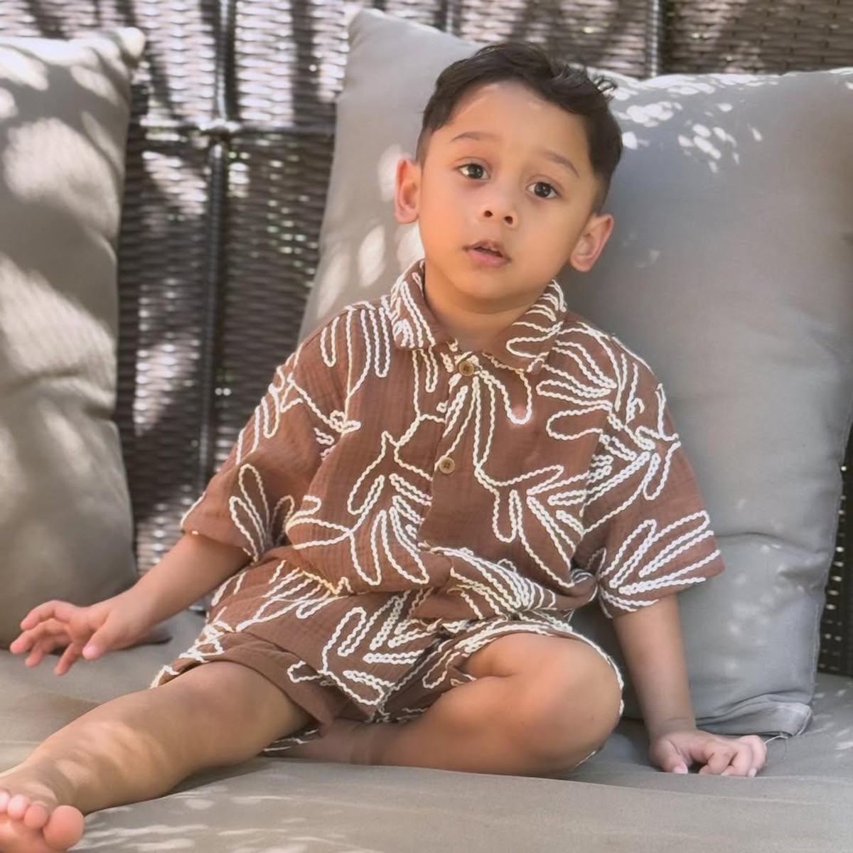 Adu Gaya Fashion Anak Artis