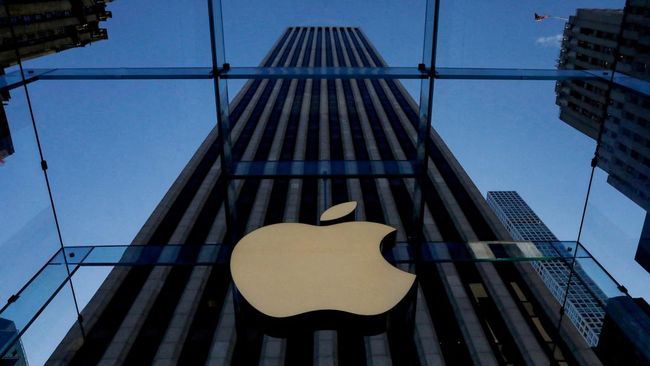 Apple. (REUTERS/Brendan McDermid/File Photo)