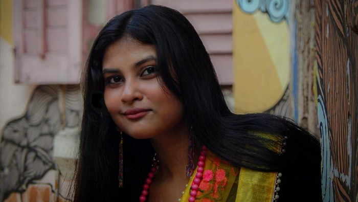 6 Cara Perempuan India Merawat Rambut agar Panjang dan Kuat