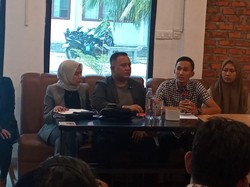 KPK Periksa Ajudan Gubernur Riau Sebagai Tersangka Kasus Jatah Preman